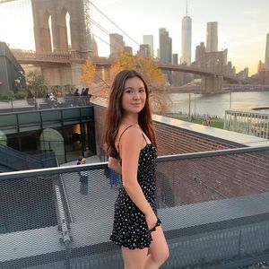 Meet your Posher, Emily